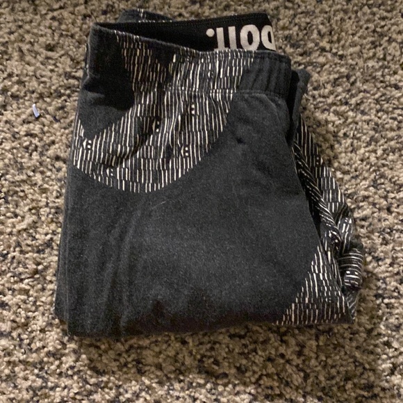 Nike leggings - Picture 2 of 2